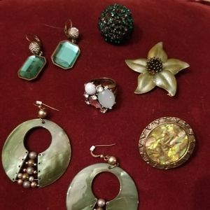 SOLD!! 6 pieces of jewelry SOLD!!